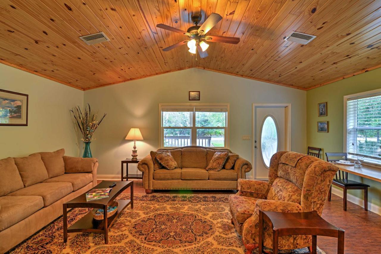 Crystal River Cottage On 1 Acre With Deck And Porch! Yankeetown Екстер'єр фото